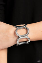 Load image into Gallery viewer, Opulent Ovals - White